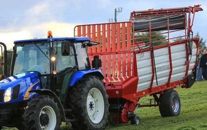 Self loading wagons