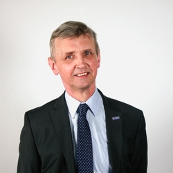 Wolfgang Holli