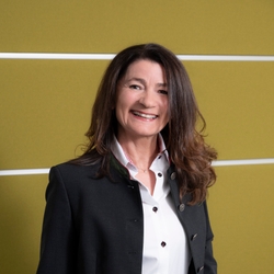 Mag. Claudia Plursch